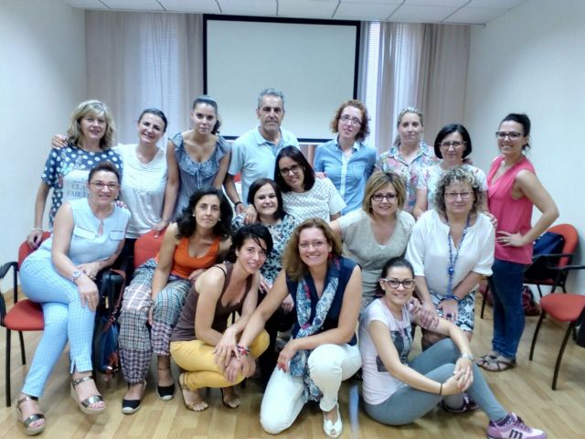 Los comerciantes aprenden técnicas y recursos para mejorar la imagen de sus escaparates - 3, Foto 3