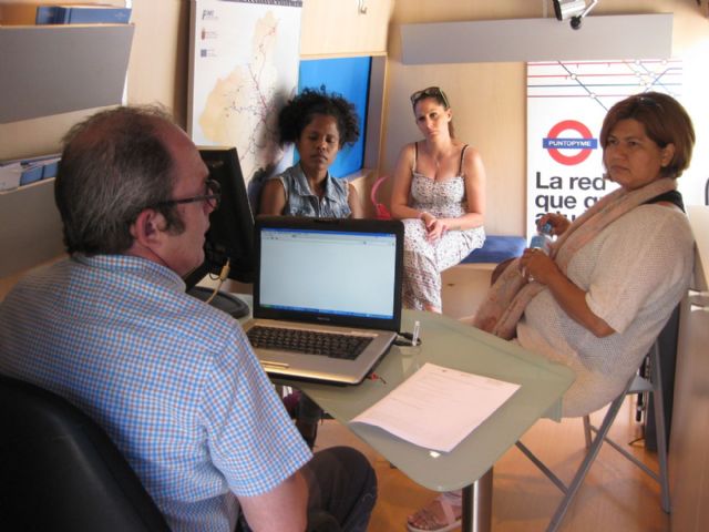 El INFO MOVIL visita el Centro Ocupacional de Canteras - 2, Foto 2