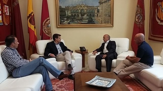 El Alcalde de Lorca entrega a los representantes de PSOE e IU una Propuesta de Acuerdo de Gobernabilidad Compartida - 2, Foto 2