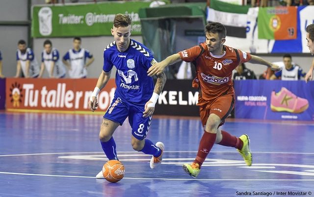 El equipo se conjura para la victoria. Inter Movistar vs ElPozo Murcia FS - 2, Foto 2