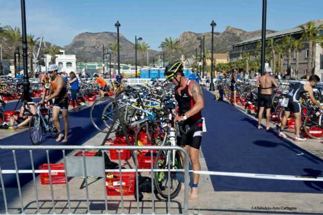 El Triatlón SERTRI congregó a más de medio millar de deportistas en el puerto - 2, Foto 2