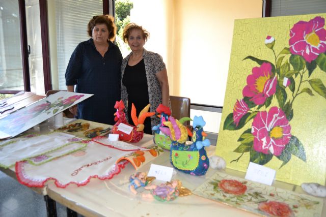 Finaliza el taller de manualidades para la Tercera Edad en Águilas - 1, Foto 1