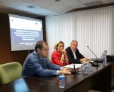 Martnez-Cach afirma que trabajar conjuntamente con el sector agroalimentario 'para facilitar los trmites que mejoren su competitividad'