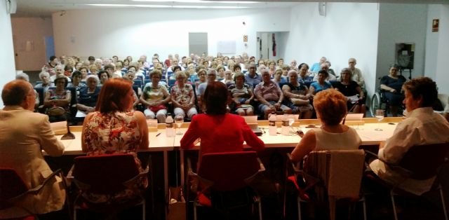Los más de 180 miembros de los clubes de lectura de los Centros de Mayores de Murcia clausuran el curso en la Biblioteca Regional - 1, Foto 1