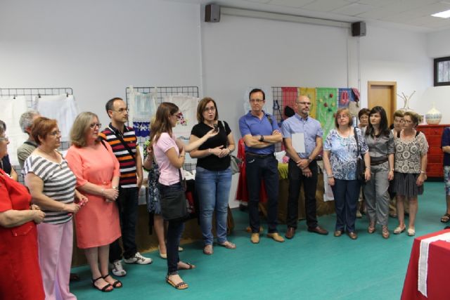 La Universidad Popular finaliza el curso 2014-2015 con la IV Pasarela de Corte y Confección y la exposición de trabajos - 4, Foto 4