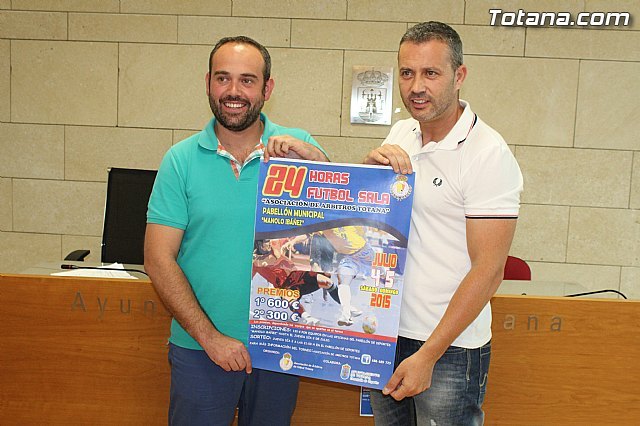 The Sports Pavilion "Manolo Ibez" welcomes the 4th and July 5th 24 hours Soccer-Sala, Foto 1