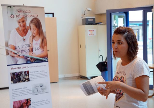 Los mayores torreños aprenden a defenderse de las altas temperaturas - 3, Foto 3
