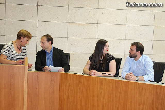 Concejales electos del PSOE y Ganar Totana-IU presentaron el acuerdo programtico del gobierno para la legislatura 2015/2019 - 4