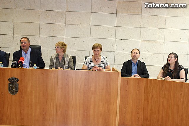 Concejales electos del PSOE y Ganar Totana-IU presentaron el acuerdo programtico del gobierno para la legislatura 2015/2019 - 7