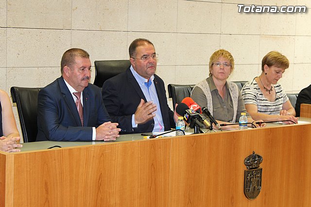 Concejales electos del PSOE y Ganar Totana-IU presentaron el acuerdo programtico del gobierno para la legislatura 2015/2019 - 12
