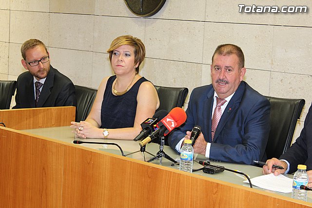 Concejales electos del PSOE y Ganar Totana-IU presentaron el acuerdo programtico del gobierno para la legislatura 2015/2019 - 13