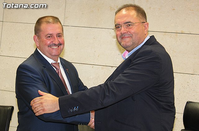 Concejales electos del PSOE y Ganar Totana-IU presentaron el acuerdo programtico del gobierno para la legislatura 2015/2019 - 16