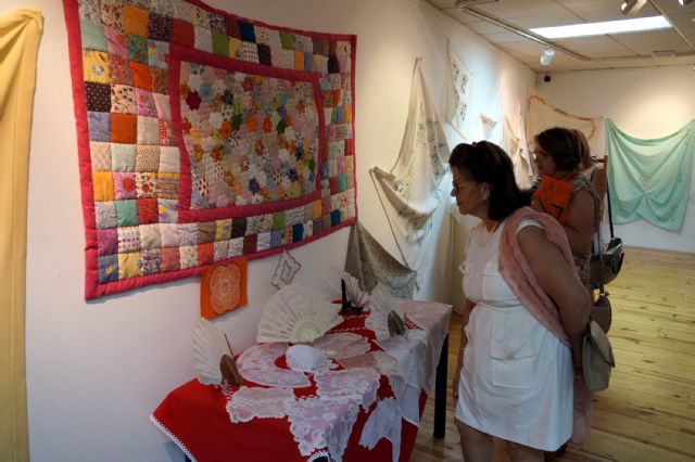 Las alumnas del taller municipal de primores de Ceutí muestran sus trabajos - 2, Foto 2