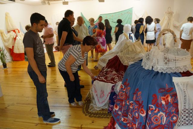Las alumnas del taller municipal de primores de Ceutí muestran sus trabajos - 4, Foto 4