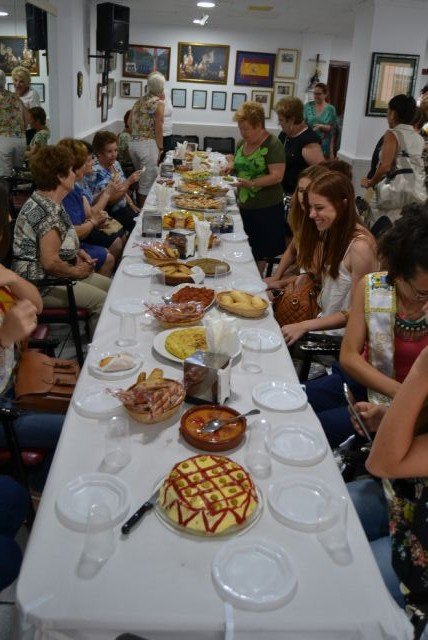 Las Amas de Casa comparten deliciosos platos en el encuentro gastronómico de las Fiestas Patronales - 3, Foto 3