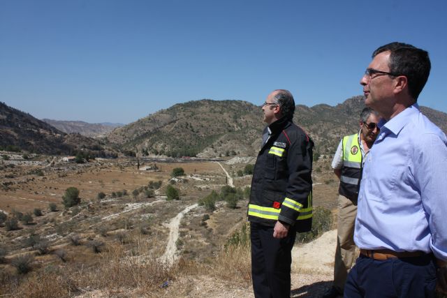 El Alcalde destaca el excelente trabajo de los servicios de extinción que ha permitido evitar una mayor gravedad en el incendio del Puerto del Garruchal - 3, Foto 3
