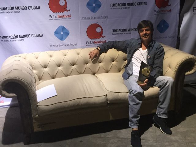 Portavoz recibe el premio al 'Mejor proyecto o acción social' del Publifestival por la Tarjeta Hermanos, de Cáritas - 2, Foto 2