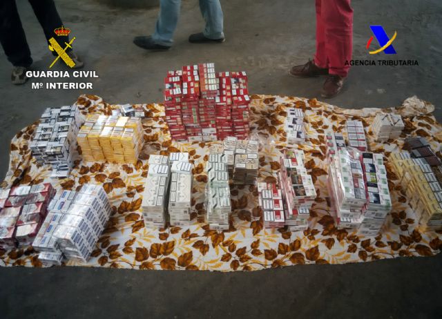 La Guardia Civil y la Agencia Tributaria aprehenden 1.500 cajetillas de tabaco de contrabando - 3, Foto 3