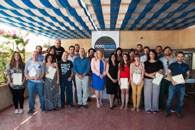La II Promoción del postgrado en fotografía de la UCAM recibe sus diplomas - 1, Foto 1