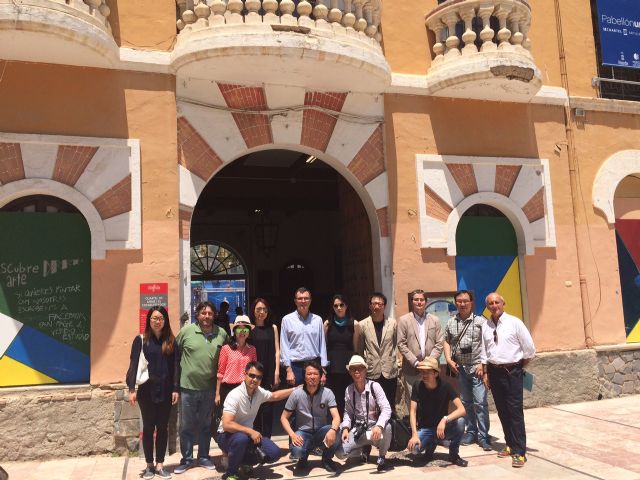 El Alcalde muestra a una delegación de arquitectos chinos el pabellón principal del Cuartel de Artillería que se transformará en museo - 4, Foto 4