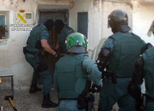 La Guardia Civil detiene a dos experimentados delincuentes buscados por robos con violencia e intimidación - 1, Foto 1