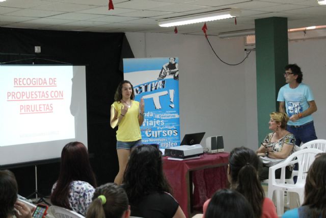 Los alumnos que participan en el Programa 'Corresponsales Juveniles' intercambian experiencias durante el encuentro final celebrado en Bullas - 2, Foto 2