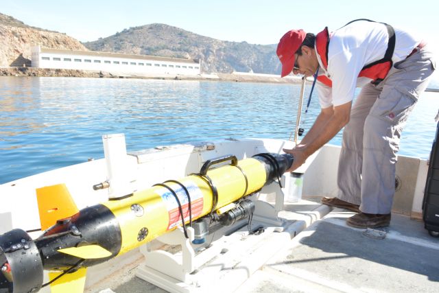Ponen a prueba en Cartagena a una flota europea de drones submarinos para detectar vertidos de petróleo - 1, Foto 1