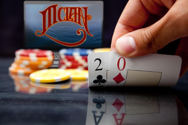 Cristina García y Miriam España, ganadoras del concurso con motivo del 20° aniversario de M Clan y Portavoz - 2, Foto 2