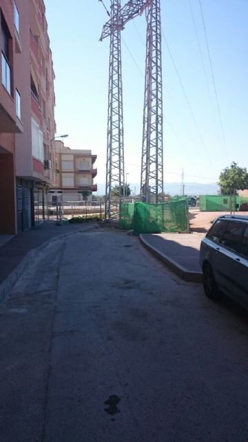 El PSOE exige al PP que cumpla con su palabra y suprima las dos torres de Alta Tensión que están provocando problemas de circulación en La Viña - 1, Foto 1
