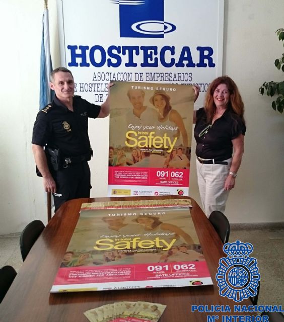 La Policía Nacional presenta el Plan Turismo Seguro 2015 a Hostecar - 1, Foto 1
