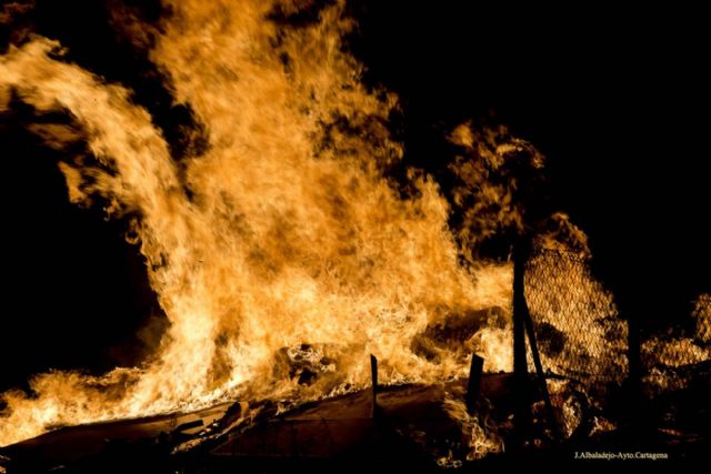 La Noche de San Juan discurrió sin incidentes graves - 3, Foto 3