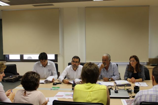 El Ayuntamiento considera justas las reivindicaciones de los padres de La Aljorra - 1, Foto 1