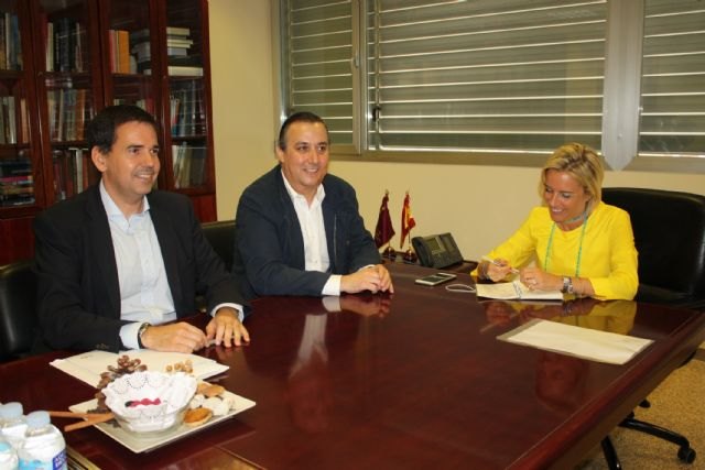 Martínez-Cachá analiza con la nueva directiva de Ailimpo la situación del sector de cítricos - 1, Foto 1