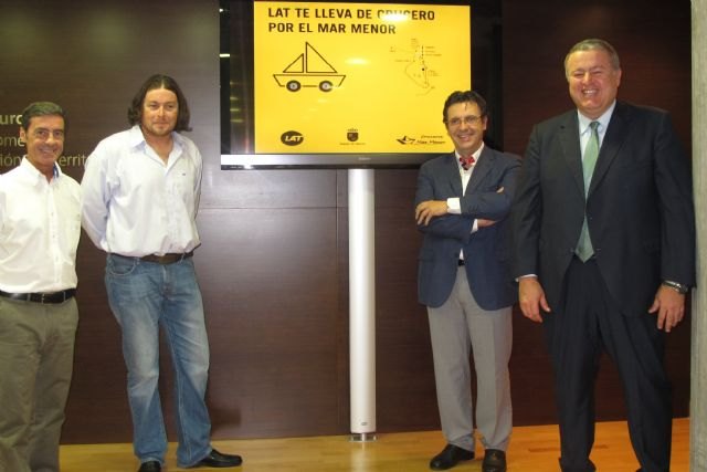 Bernabé presenta un nuevo trayecto combinado entre los autobuses de LAT y el ferry de Lo Pagán para llegar a La Manga - 1, Foto 1