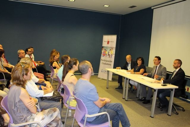 La Comunidad concluye los tres primeros procesos deliberativos de participación ciudadana - 1, Foto 1