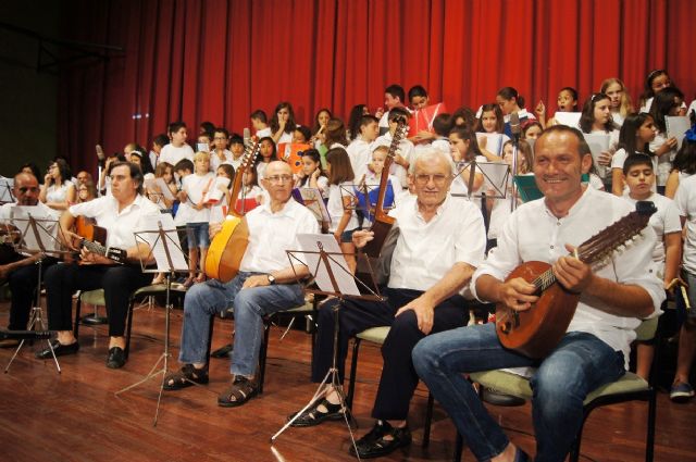 Se clausura de forma oficial el curso 2014/15 de la Escuela Municipal de Música de Totana con la audición de los alumnos de Lenguaje Musical, Foto 2