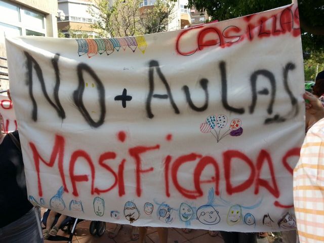 CCOO Enseñanza denuncia la poltica de cierre de unidades en colegios pblicos, Foto 4