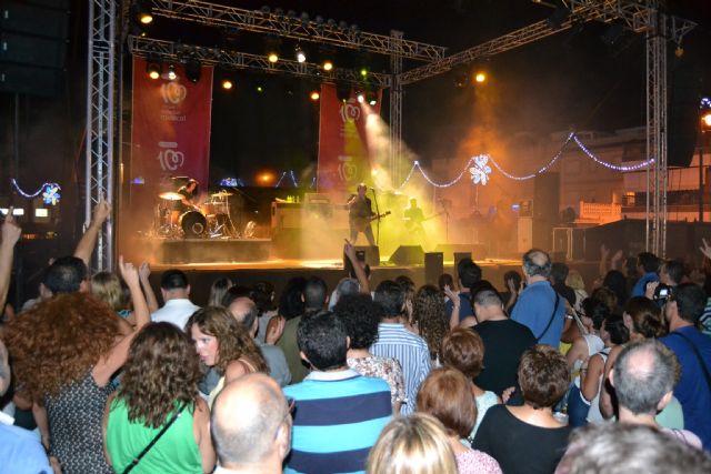 La mítica banda Revólver revoluciona las barracas populares en las fiestas patronales de San Pedro - 2, Foto 2