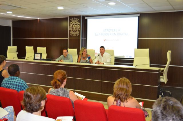 Una treintena de posibles emprendedores se interesan por internet como vía de desarrollo comercial - 2, Foto 2