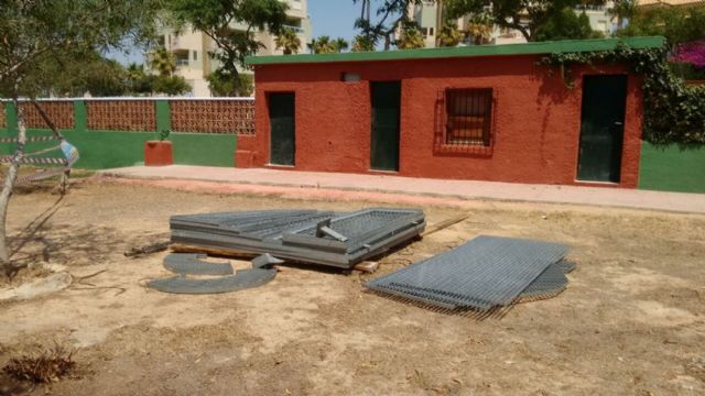 Deportes paraliza la instalación de una antena de telefonía en el Polideportivo de Cala Flores - 2, Foto 2