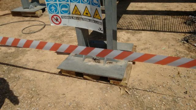 Deportes paraliza la instalación de una antena de telefonía en el Polideportivo de Cala Flores - 3, Foto 3