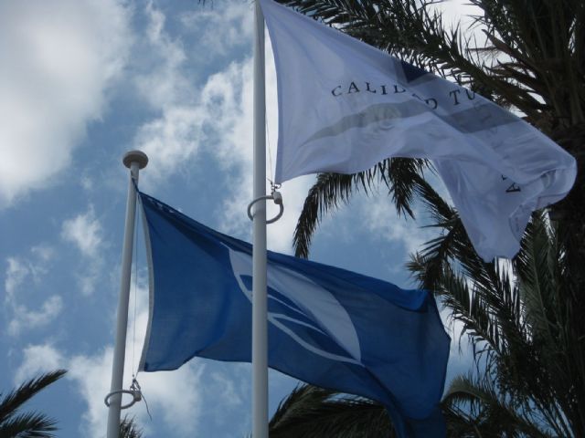 Izado de banderas azules y Q de calidad en las playas de Cartagena - 1, Foto 1