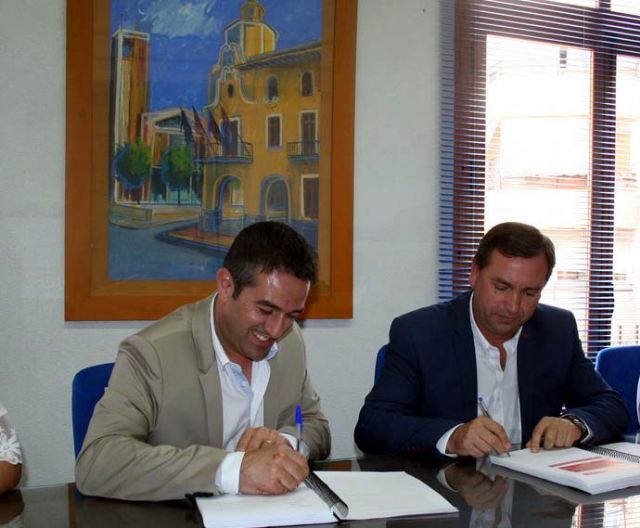 Formalizado el contrato con la nueva concesionaria de los servicios de recogida de residuos solidos urbanos, limpieza viaria y jardinería - 1, Foto 1