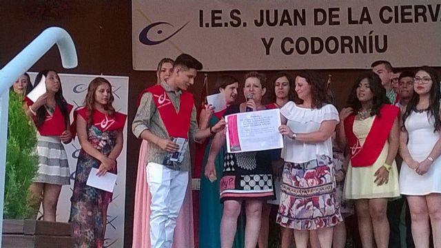 Los alumnos de 4° de la ESO del IES Juan de la Cierva y Codorníu de Totana apoyan a D´genes, Foto 2
