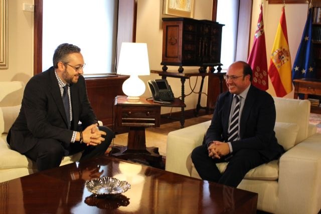 El presidente de la Comunidad tiende la mano a los portavoces de los grupos parlamentarios en la búsqueda de consenso y diálogo con todos - 1, Foto 1