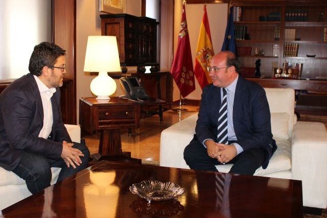 El presidente de la Comunidad tiende la mano a los portavoces de los grupos parlamentarios en la búsqueda de consenso y diálogo con todos - 4, Foto 4