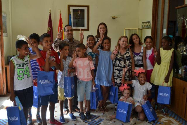 Catorce niños saharauis del programa Vacaciones en Paz disfrutan del verano en Águilas - 1, Foto 1