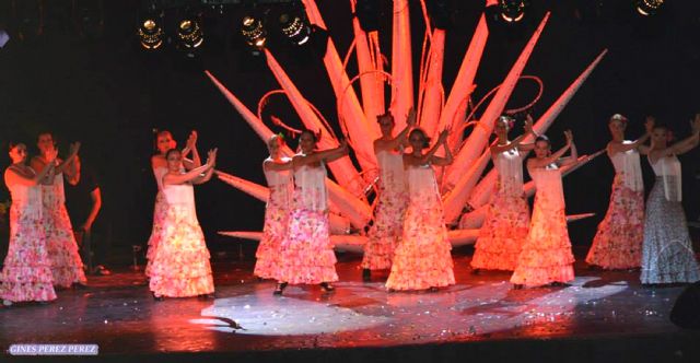 La academia de baile Carmen Romero y Víctor Campos abre las Semanas Culturales de Las Torres de Cotillas - 1, Foto 1