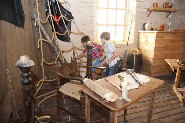 Talleres y visitas teatralizadas en los museos de Cartagena para familias y niños - 1, Foto 1