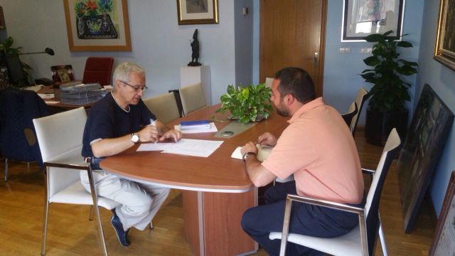 Gómez abre vías de colaboración con la asociación de padres y madres de alumnos - 1, Foto 1